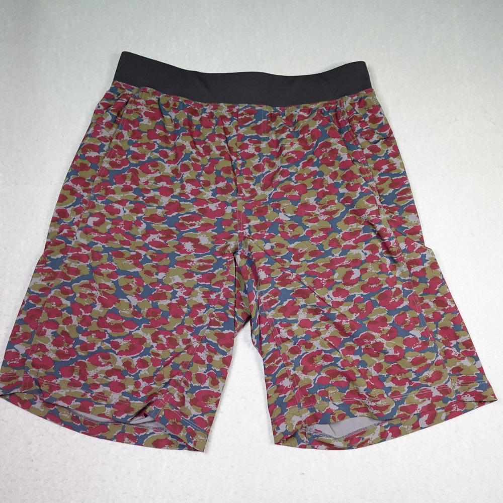 Lululemon Shorts Mens Large Multicolor Camo 9 Inch Running Training Athletic